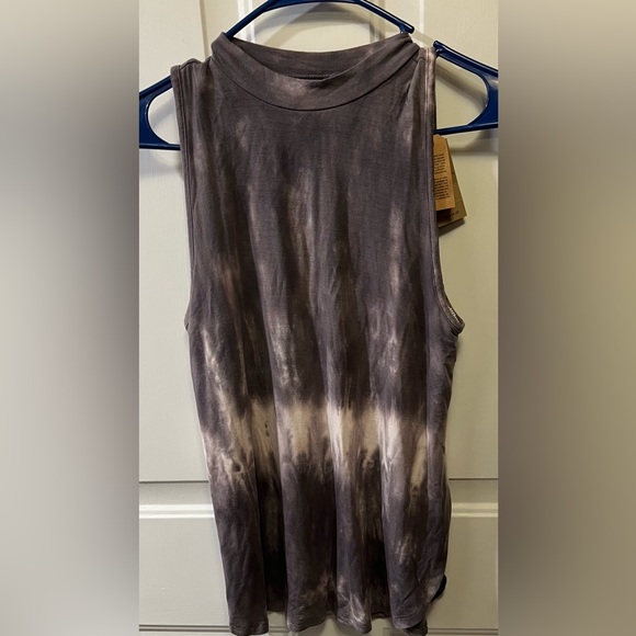 American Eagle Outfitters Tops - American Eagle Soft and Sexy Women’s Tank Size S NWT